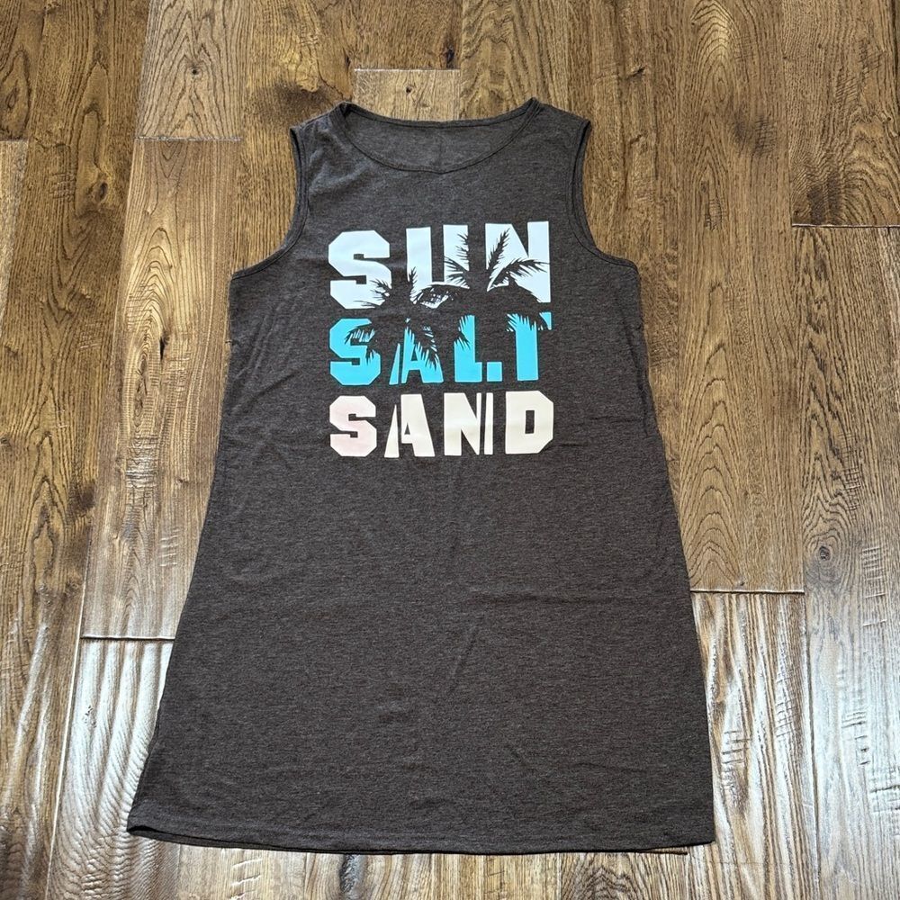 Graphic Sleeveless Dress with Sun Salt Sand Print